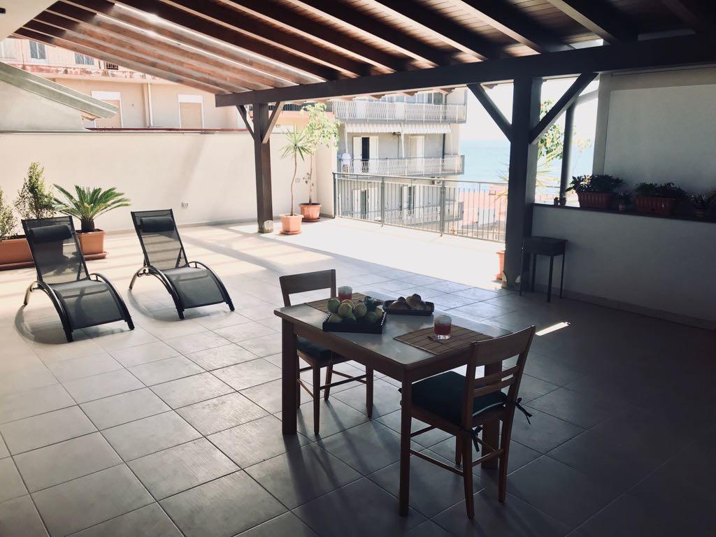 Appartamento Gambero Beach Santa Teresa Di Riva Luaran gambar